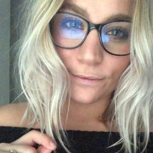 Meet your Posher, Alexia